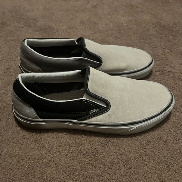 gray vans - Picture 3 of 6